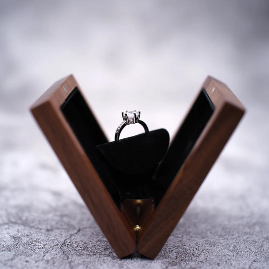 Lovely wooden rotating ring box